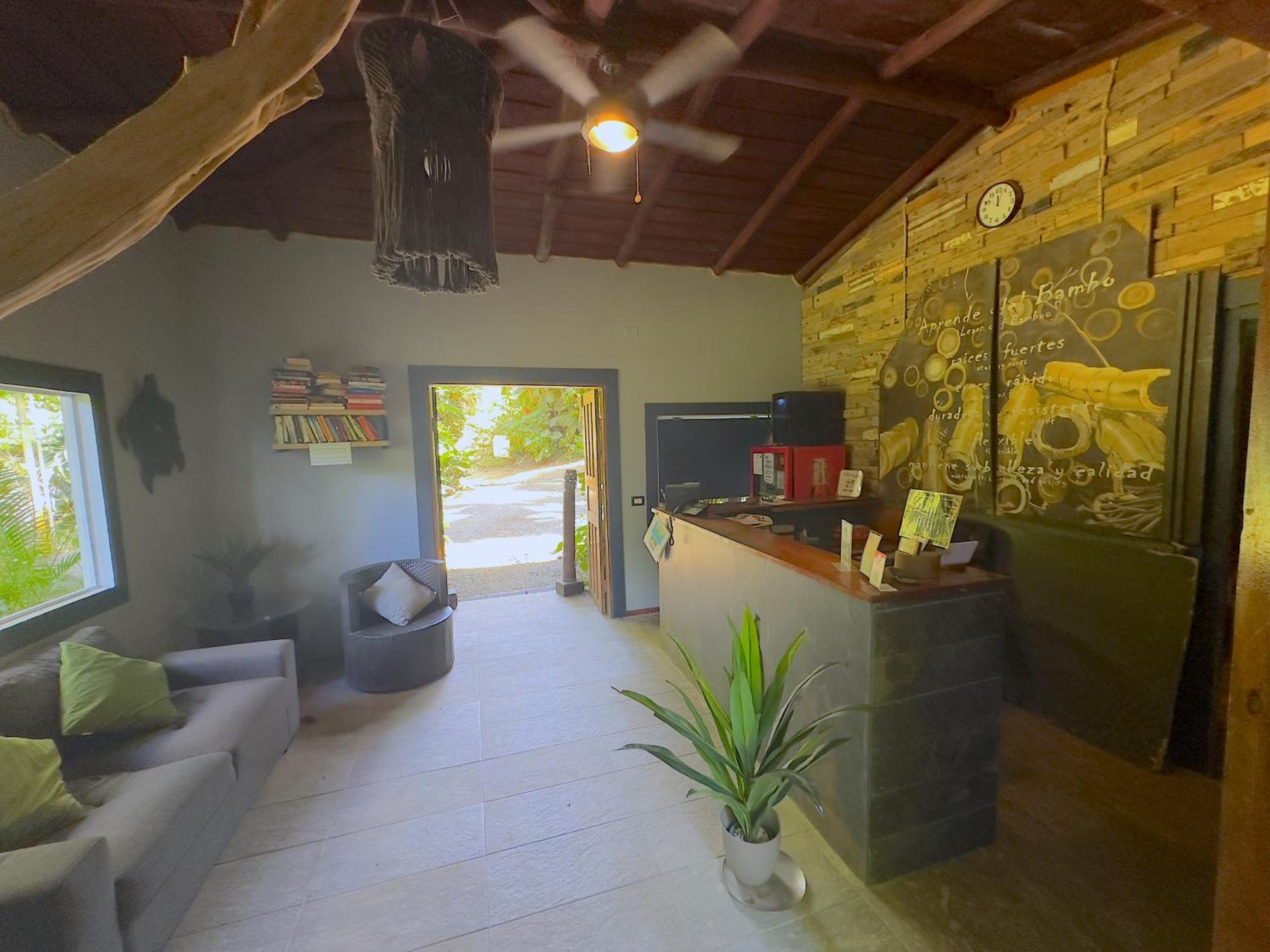 Canaima Chill House