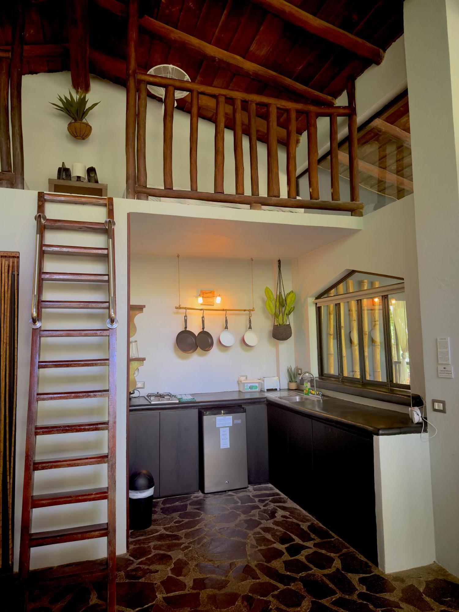 Canaima Chill House