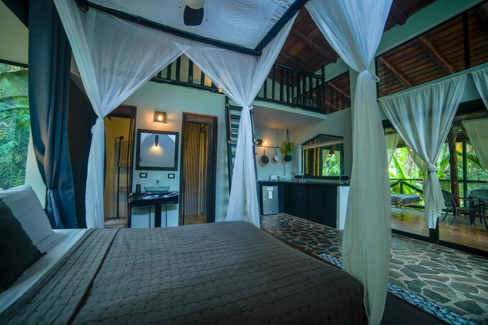 Canaima Chill House