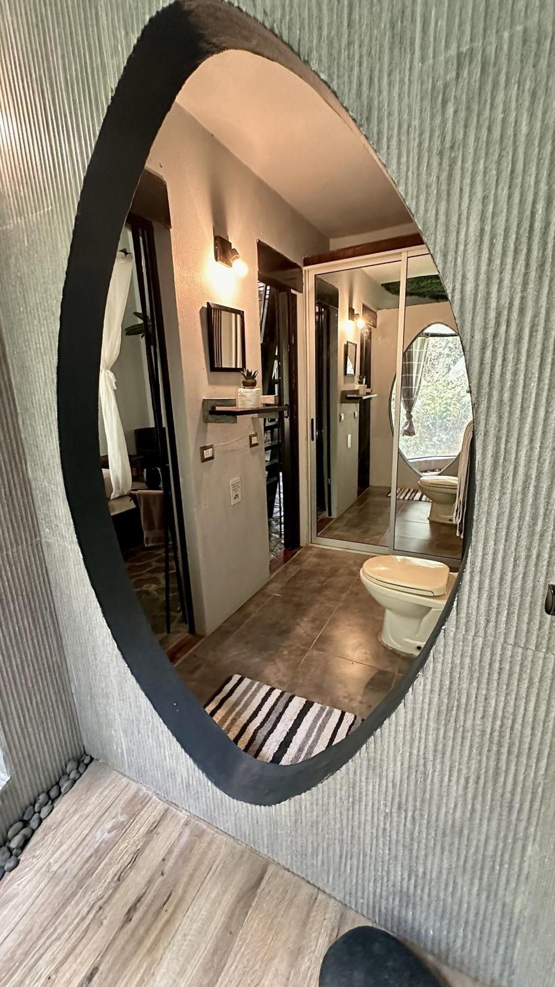 Canaima Chill House Hotel