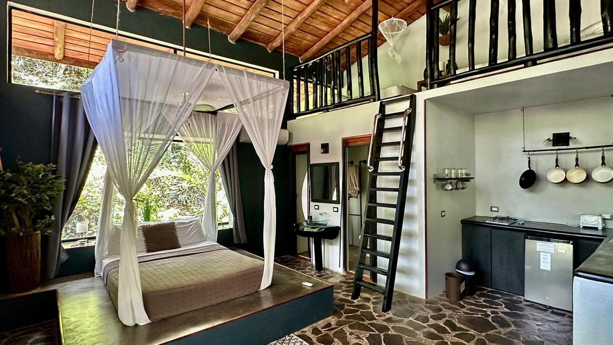 Canaima Chill House Playa Santa Teresa (Puntarenas)